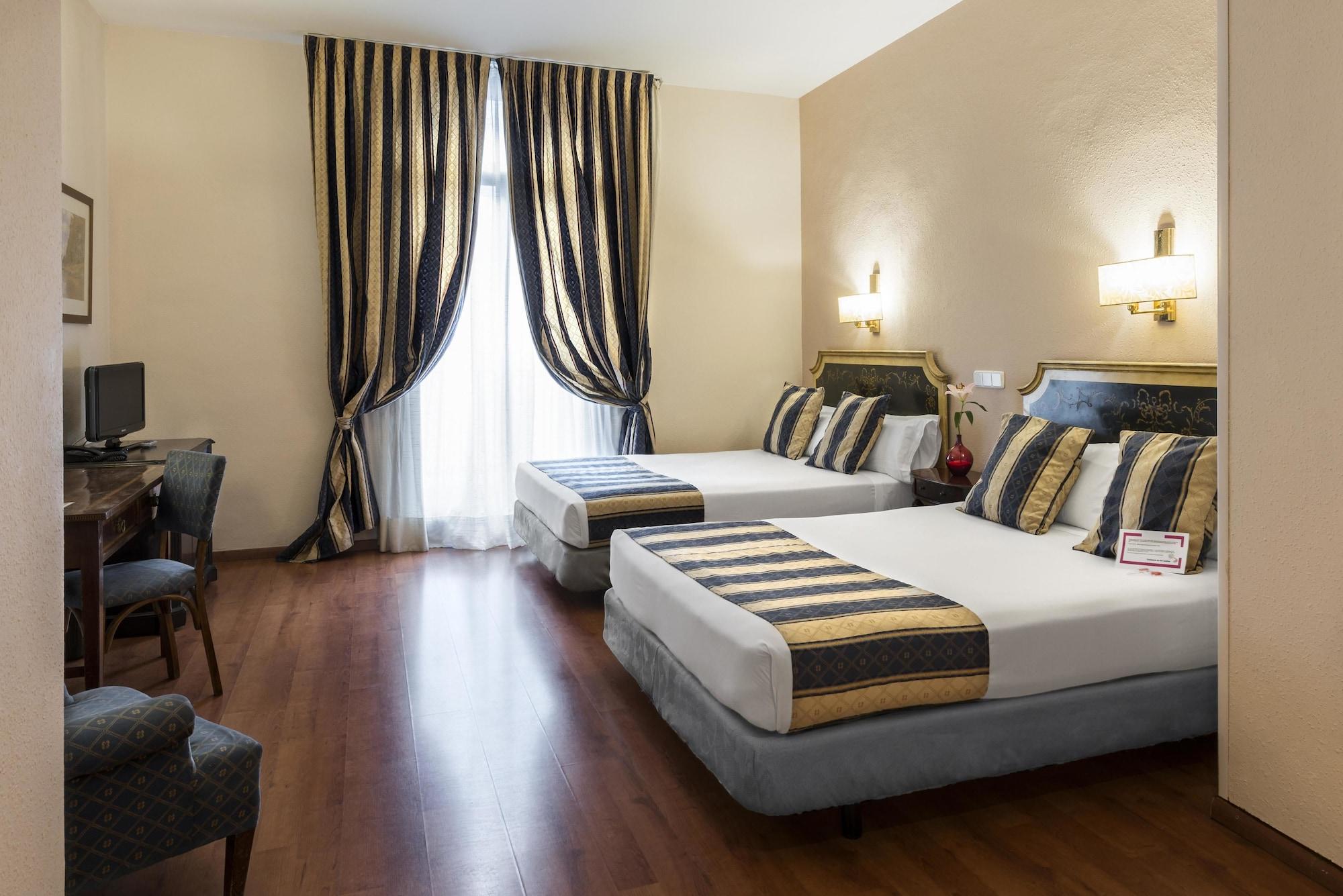 Oriente Atiram Hotel Barcelona Bagian luar foto