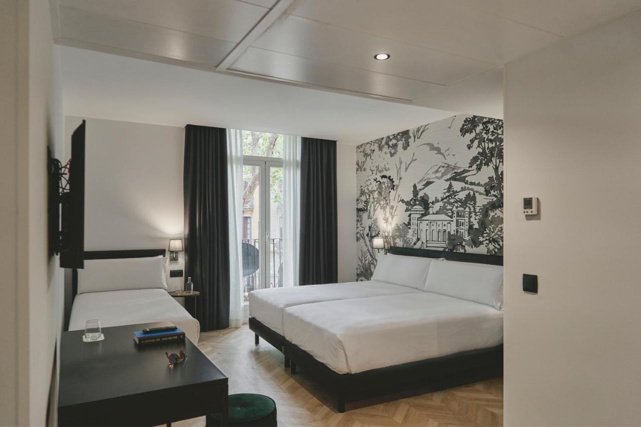 Oriente Atiram Hotel Barcelona Bagian luar foto