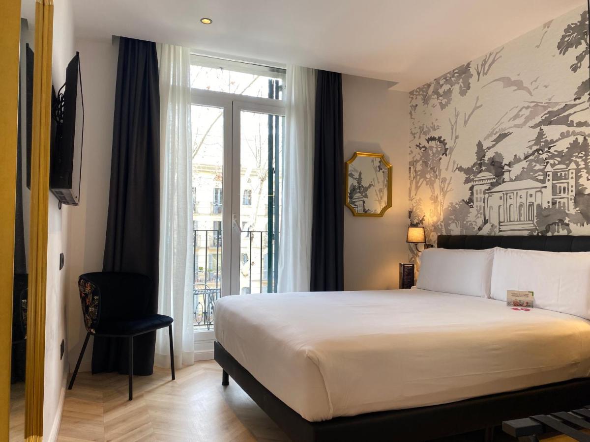 Oriente Atiram Hotel Barcelona Bagian luar foto