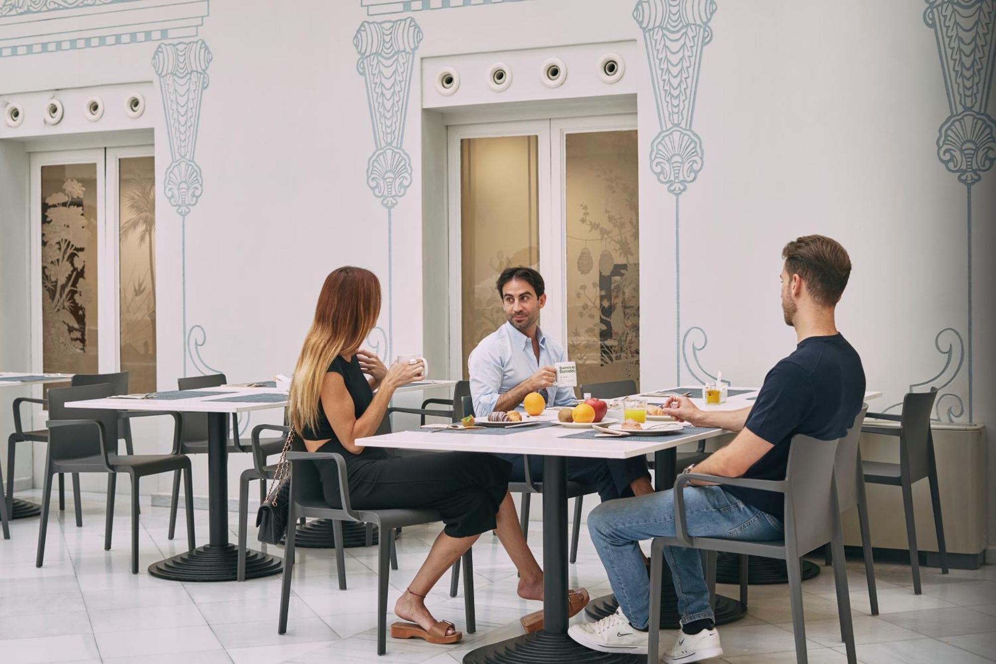 Oriente Atiram Hotel Barcelona Bagian luar foto