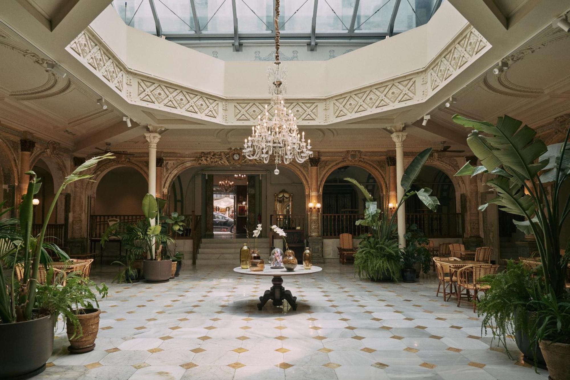 Oriente Atiram Hotel Barcelona Bagian luar foto
