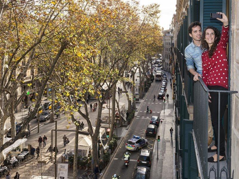 Oriente Atiram Hotel Barcelona Bagian luar foto