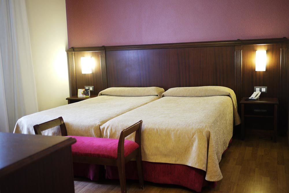 Oriente Atiram Hotel Barcelona Bagian luar foto