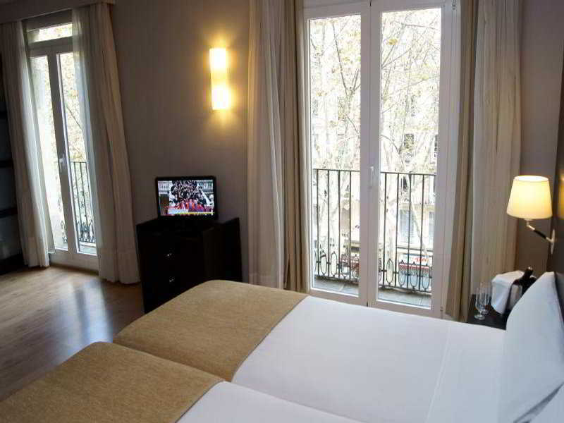 Oriente Atiram Hotel Barcelona Bagian luar foto